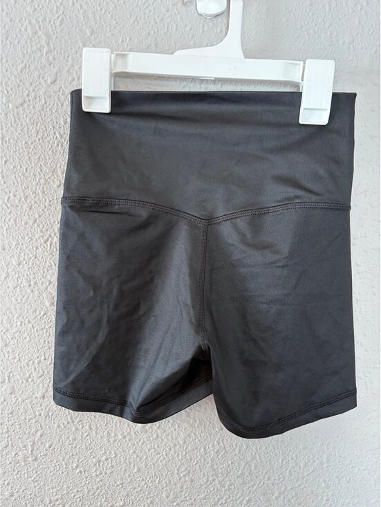 Pants - Offline by Aerie Goals Gloss Hi-Rise Bike Short 4in inseam Black Shimmer size S.
